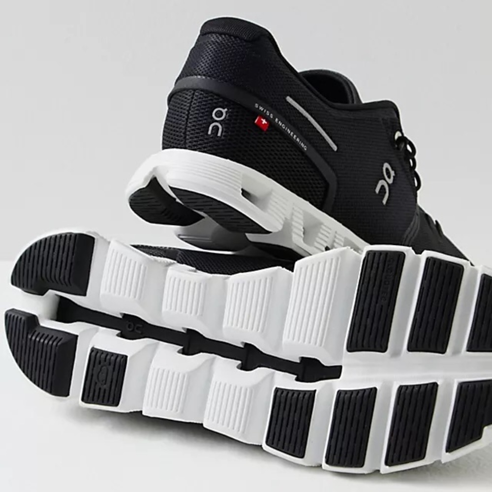 ON Cloud 5 Sneakers Sz 8 - Picture 7 of 17